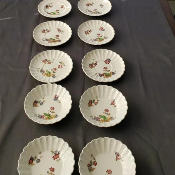 Copeland Spode Wickerlane Set Made in England with freebies!